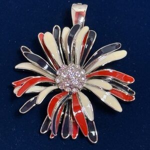 Roman Red White Blue Flower Silver Tone Pendant Magnetic Close